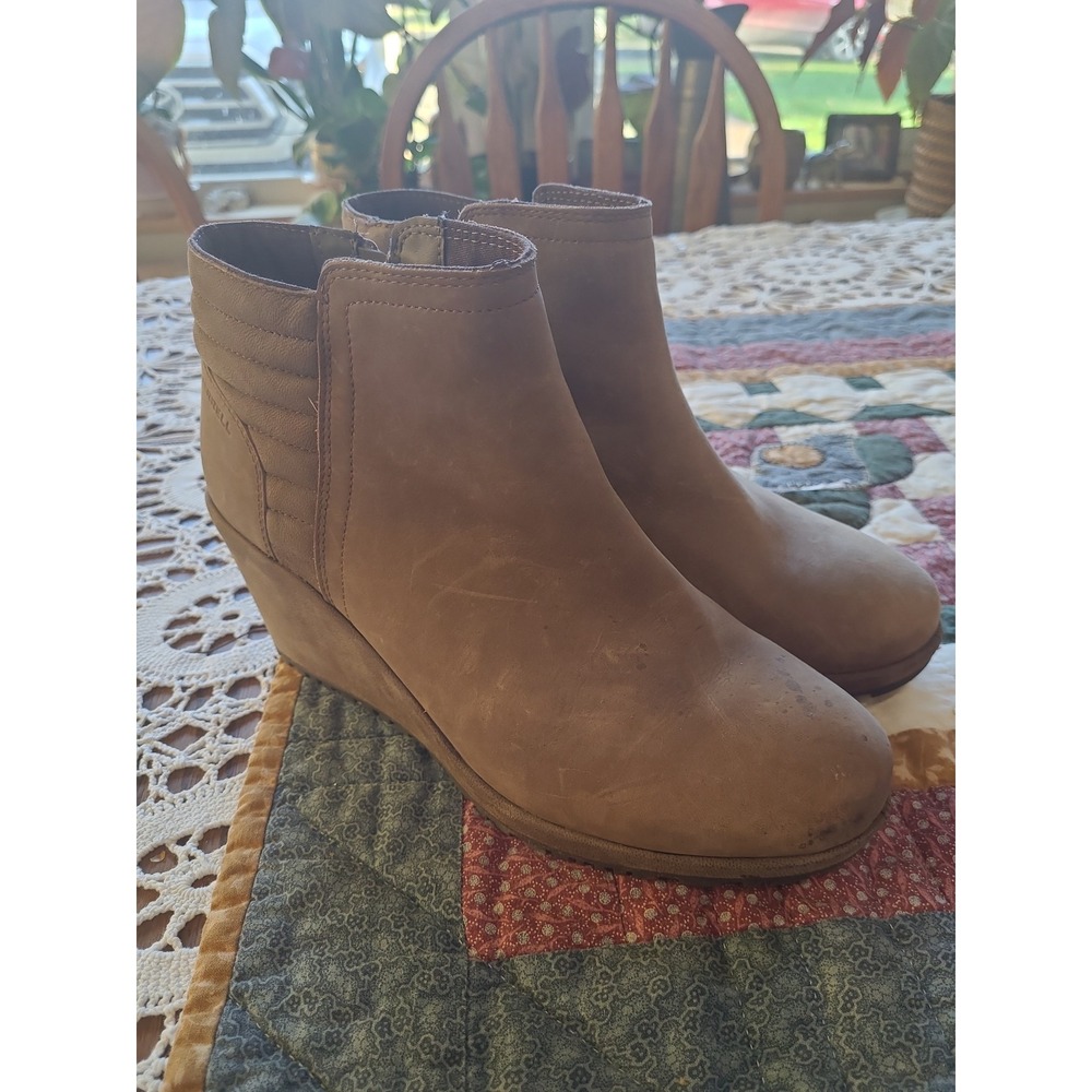 Merrell Tremblant Women's SZ 9 3" wedge ankle bootie waterproof bluff brown boho